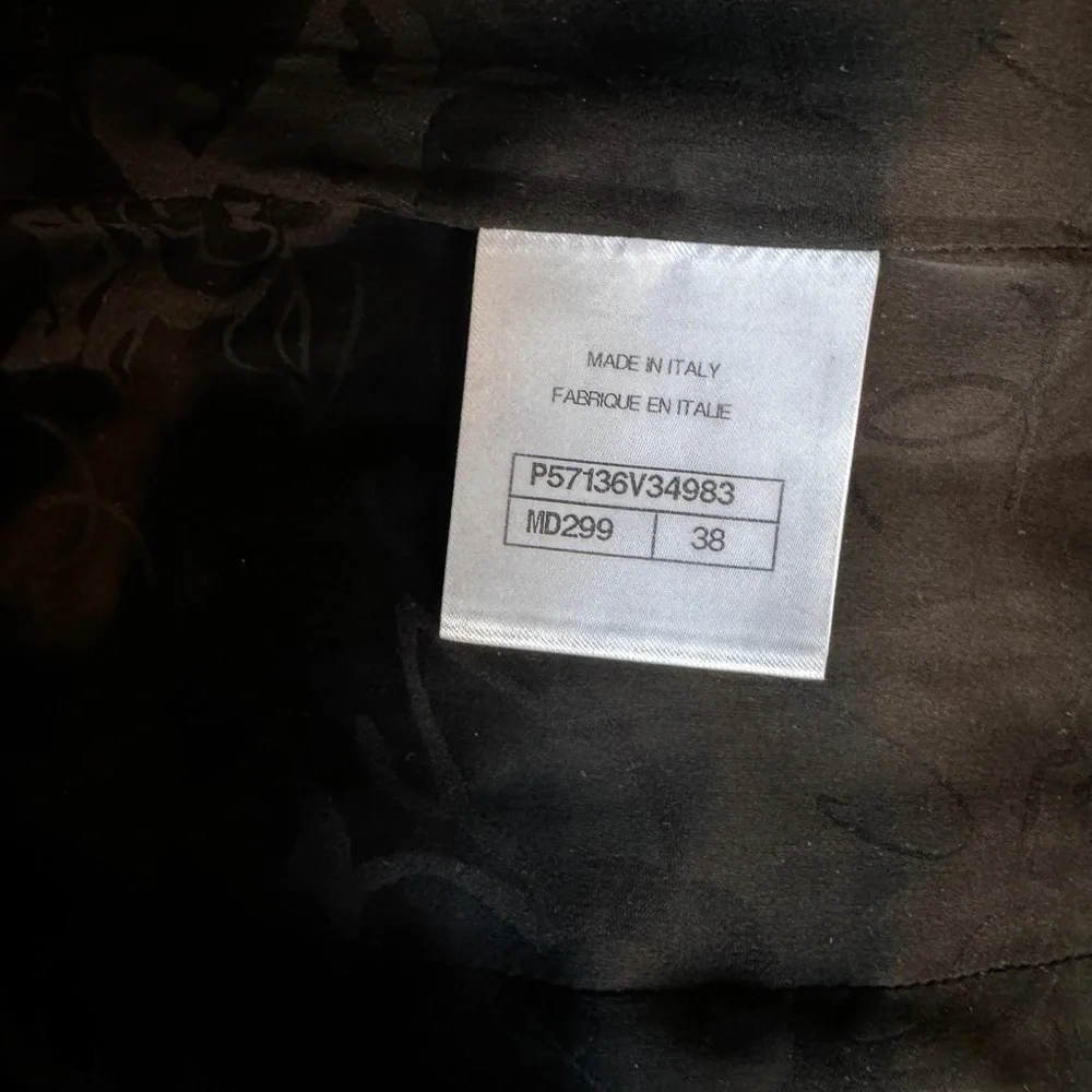 2017 CHANEL Tweed Blazer - Picture 4 of 9